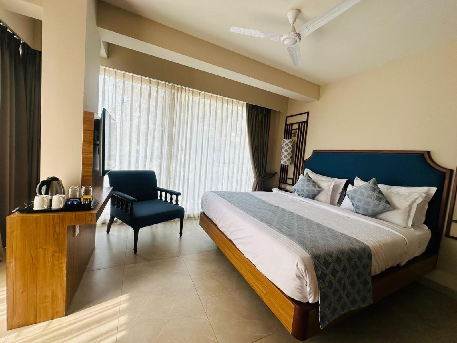 Titanic Boutique Hotel Бага Экстерьер фото