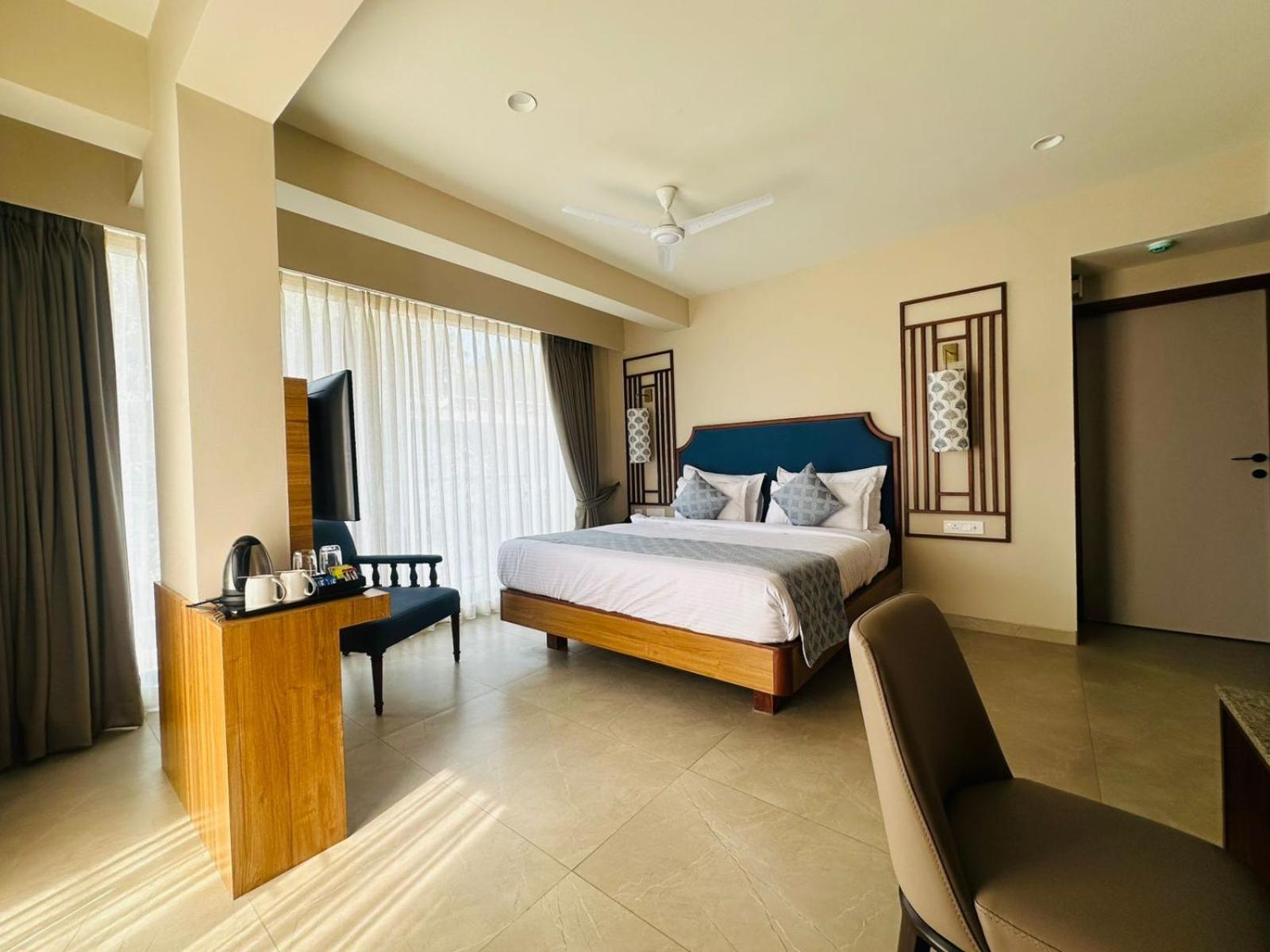 Titanic Boutique Hotel Бага Экстерьер фото
