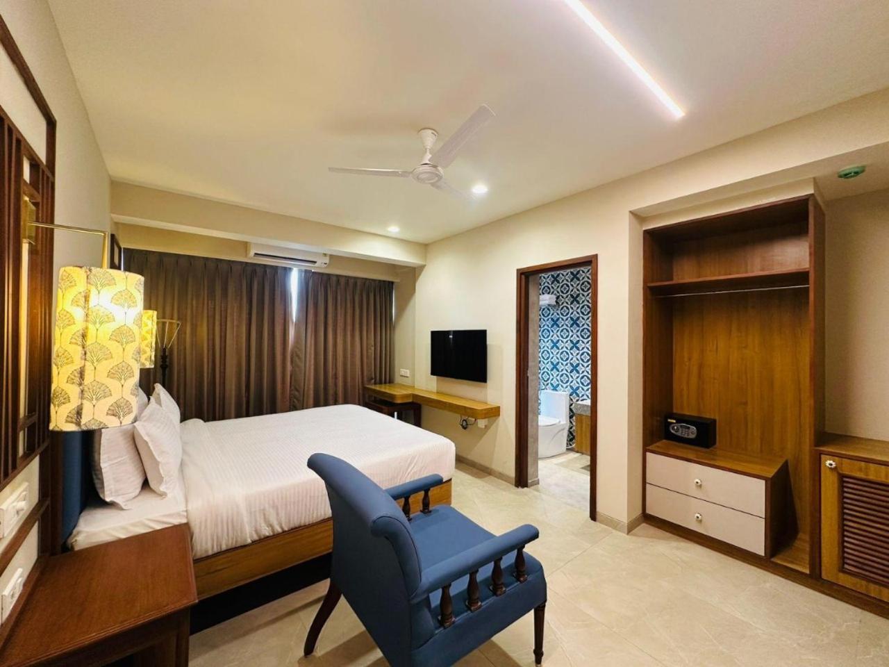 Titanic Boutique Hotel Бага Экстерьер фото